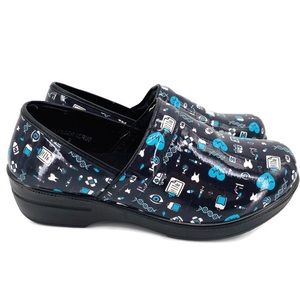 comfort trendz nursing shoes